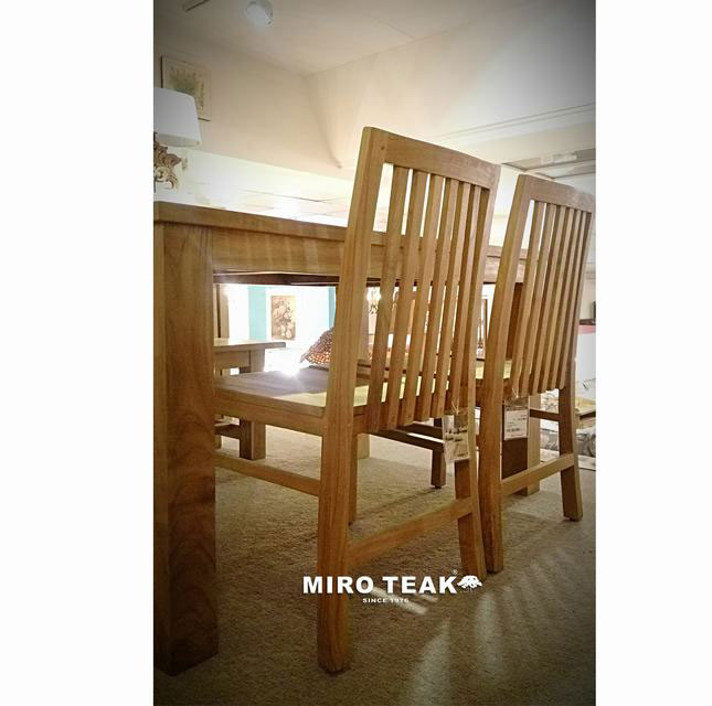 MIRO TEAK STRIPES DINING CHAIR 條背餐椅