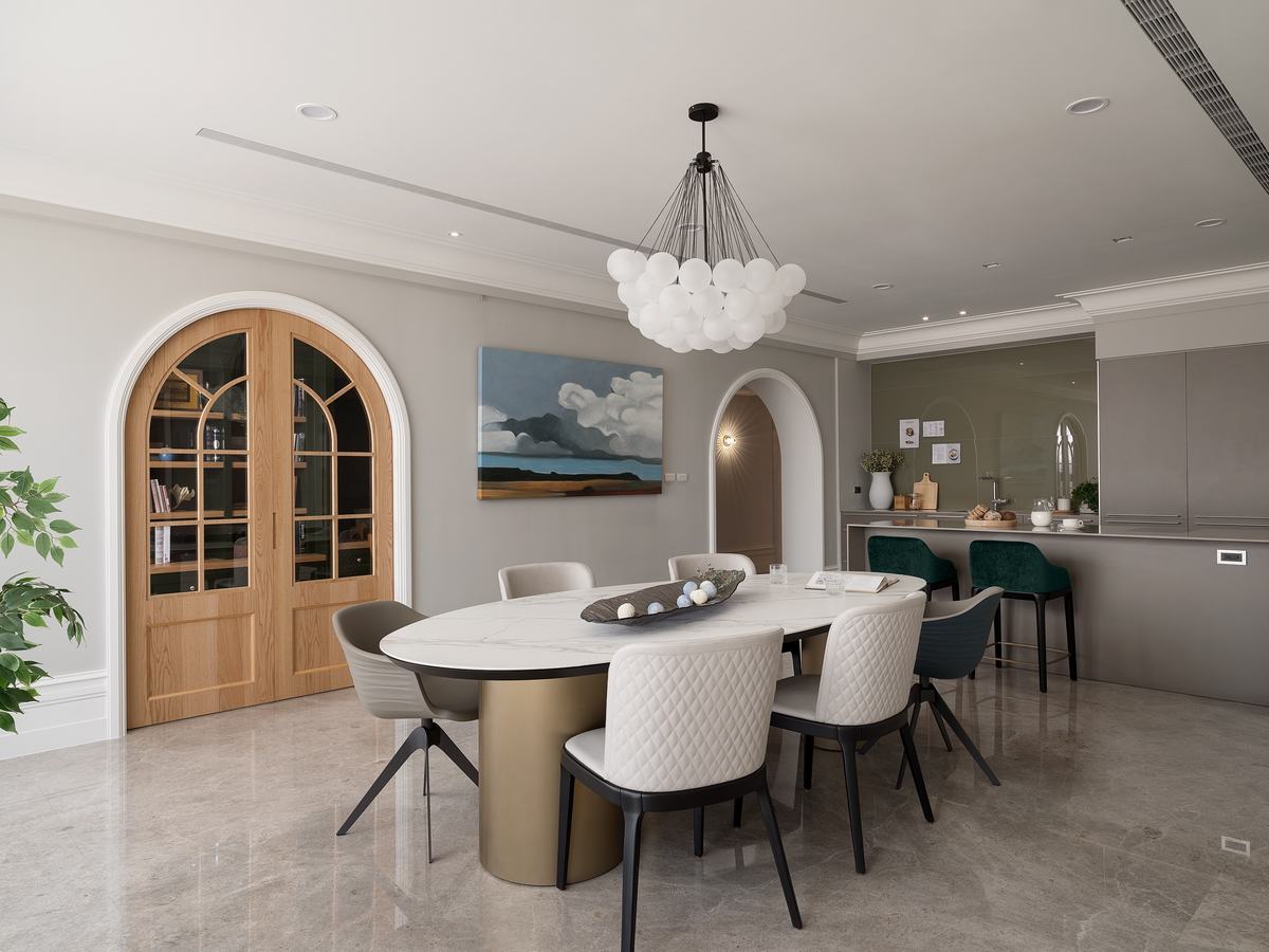 優雅圓弧與美式風格的相遇，織就出柔和、休閒的生活氛圍│74坪